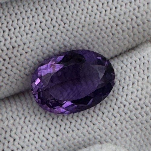 Amethyst - 6.15 Carat — view 3